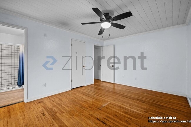 Building Photo - 1323 Harwood St