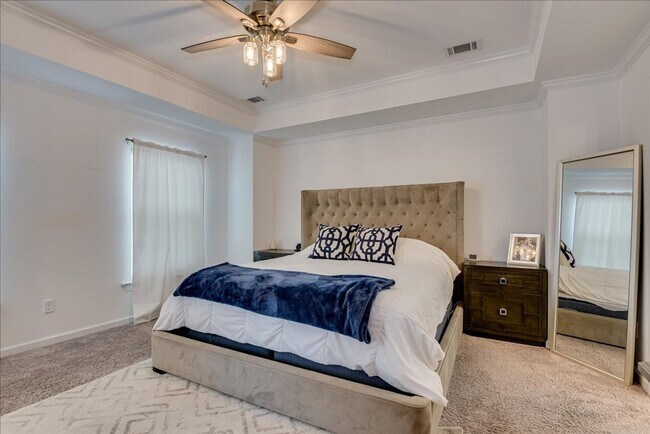 Building Photo - Beautiful Home in a Great Neighborhood