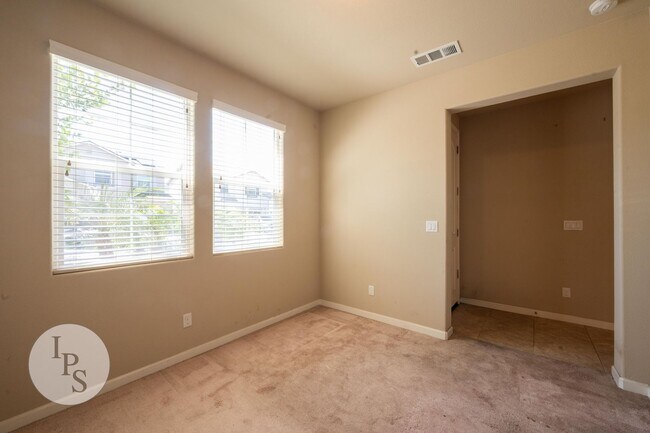 Building Photo - Fresno Westside Home, 5BR/3BA, Built 2018 – Great for Families