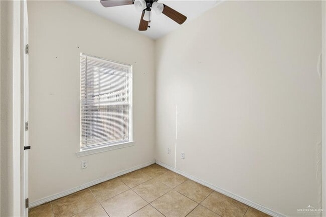 Building Photo - 14 W Fig Ave