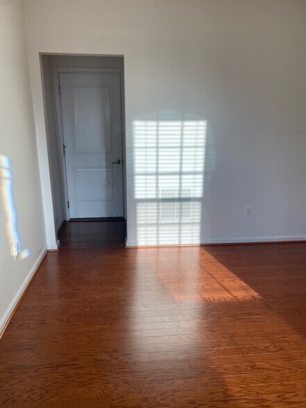 Entry way - 7883 Patterson Way