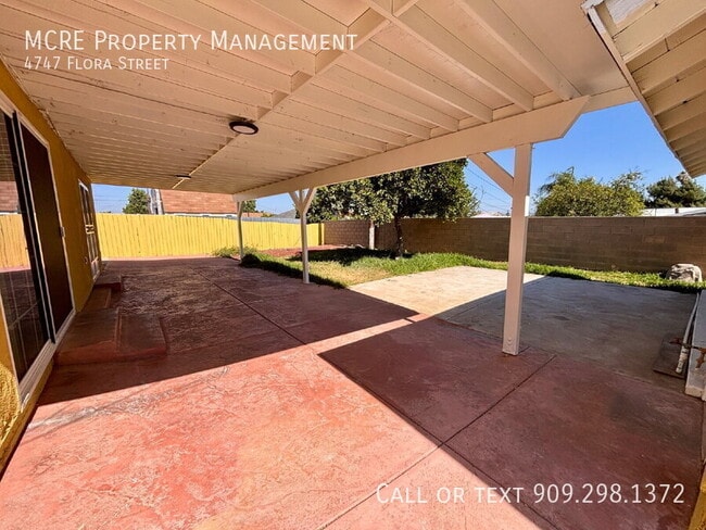 Building Photo - 4747 Flora St