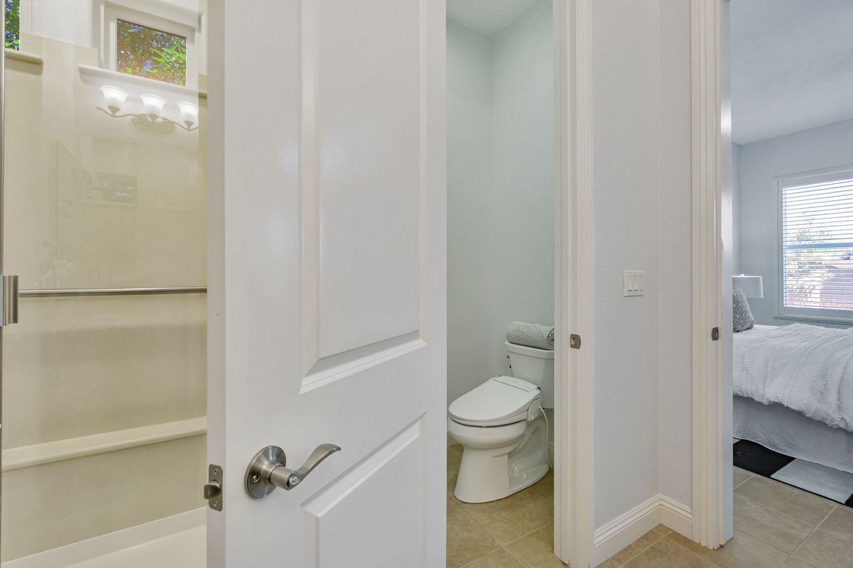 Building Photo - 1631 Chianti Ln