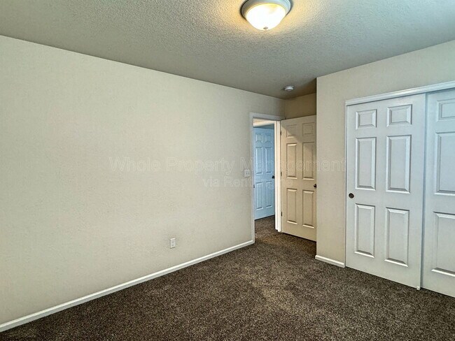 Building Photo - 21939 E Stanford Cir