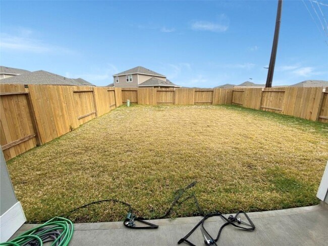 Building Photo - 6939 Escondido Dr