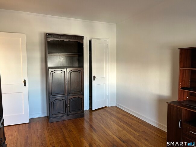 Building Photo - 118 Summer St