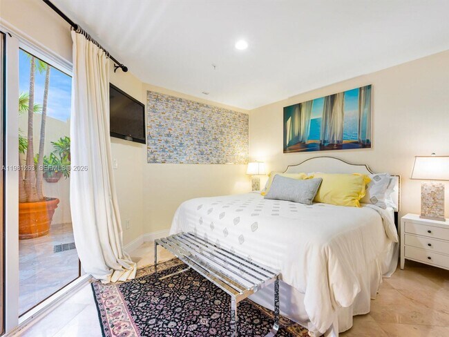 Building Photo - 2416 Fisher Island Dr