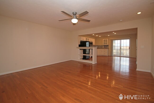 Building Photo - Beautiful Rental with Scenic Views Just Minutes from Downtown Harrisonburg!