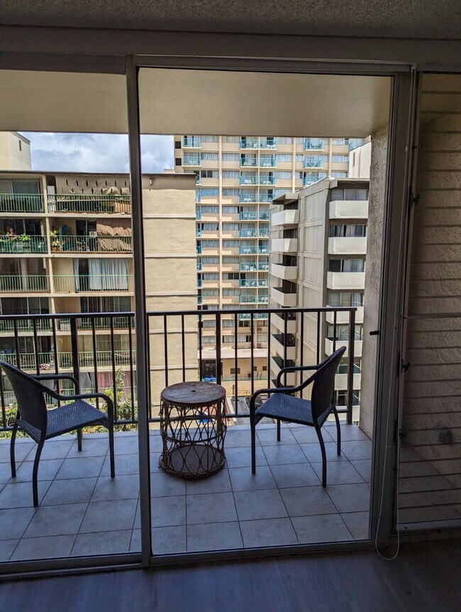 Primary Photo - $1,900/mo – Furnished Studio in Waikiki | ...