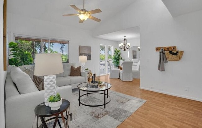 Building Photo - APART