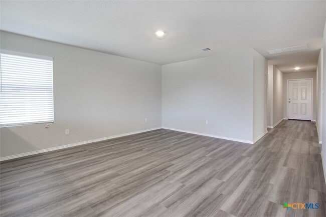 Building Photo - 1915 Chiffchaff