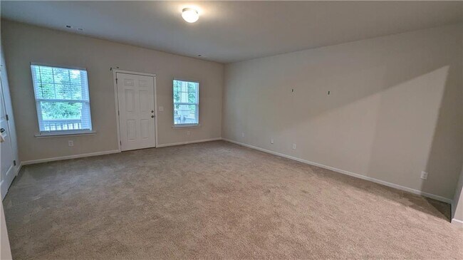 Building Photo - 549 Ruths Dr