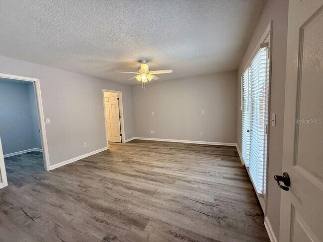 Building Photo - 2410 S Glen Eagles Dr