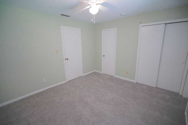 Building Photo - 2304 Hartsfield Ct