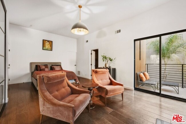 Building Photo - 3601 Dixie Canyon Ave