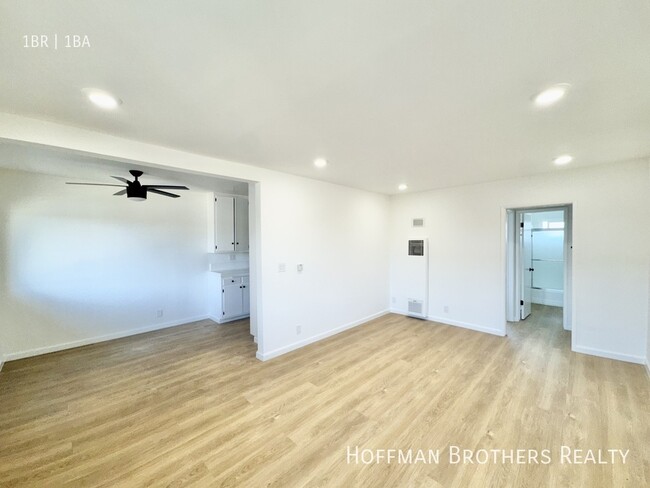 Building Photo - 14807 Normandie Ave