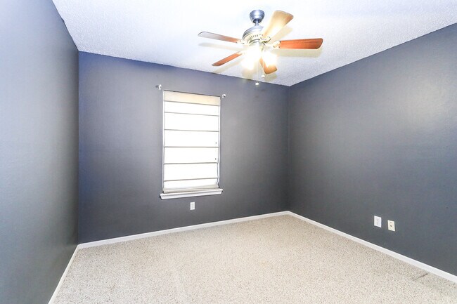 Building Photo - 6407 35th St