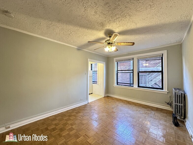 Building Photo - 701 W Belmont Ave