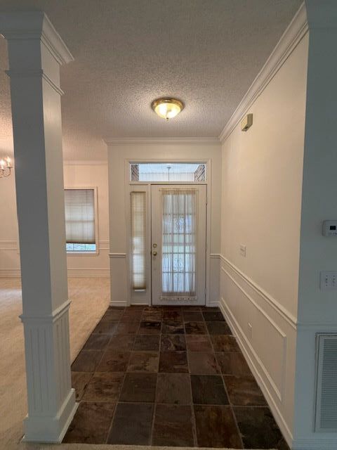 Building Photo - 883 Alawai Ave