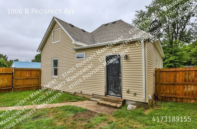 Building Photo - 1006 N Prospect Ave