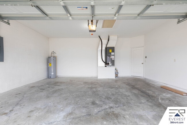 Building Photo - 7 Robin Pl