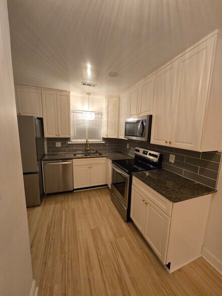 Building Photo - 2515 Arkansas Ave