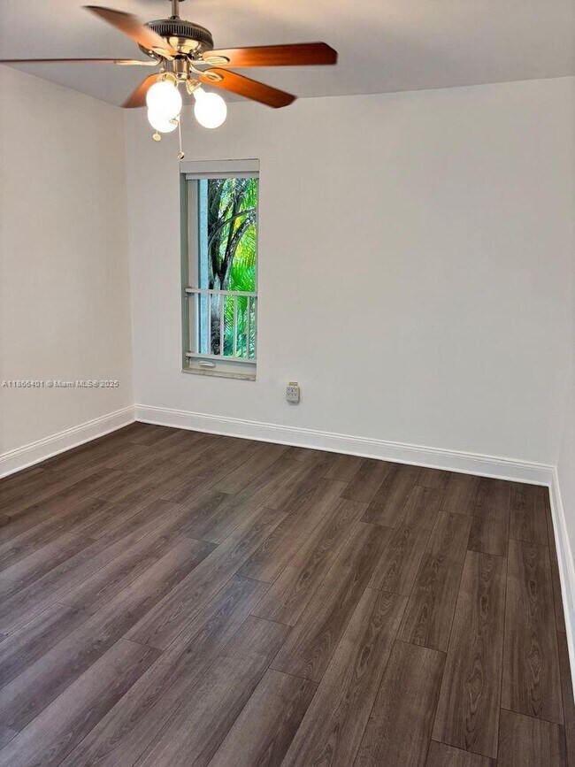 Building Photo - 3030 Bird Ave