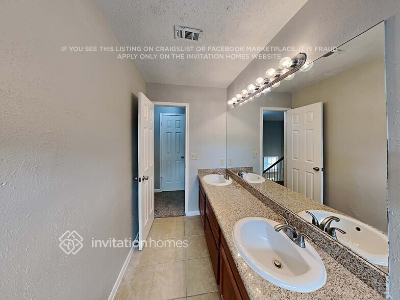 Building Photo - 7727 Spruce Haven Dr