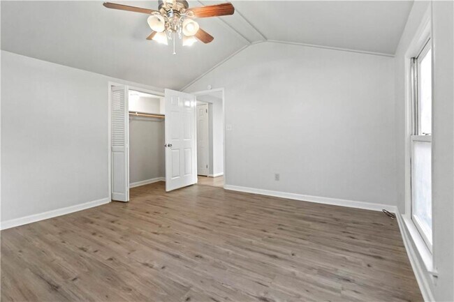 Building Photo - 2314 Wayside Dr