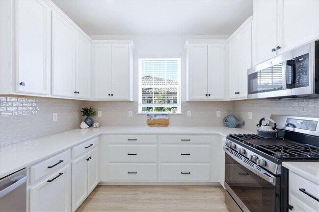 Building Photo - 4733 Tortona Ct