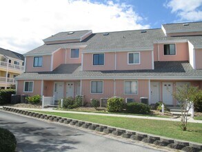 Building Photo - Pebble Beach I302