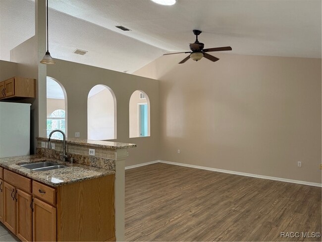 Building Photo - 3 Lindwood Ct