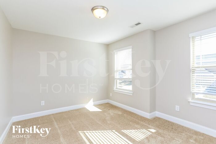 Building Photo - 2205 Wise Owl Dr