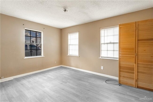 Building Photo - 1802 Hunt Ave