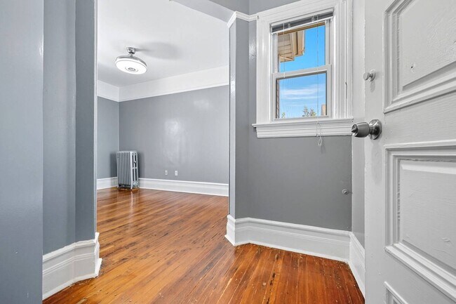 Building Photo - 165 Park Ave