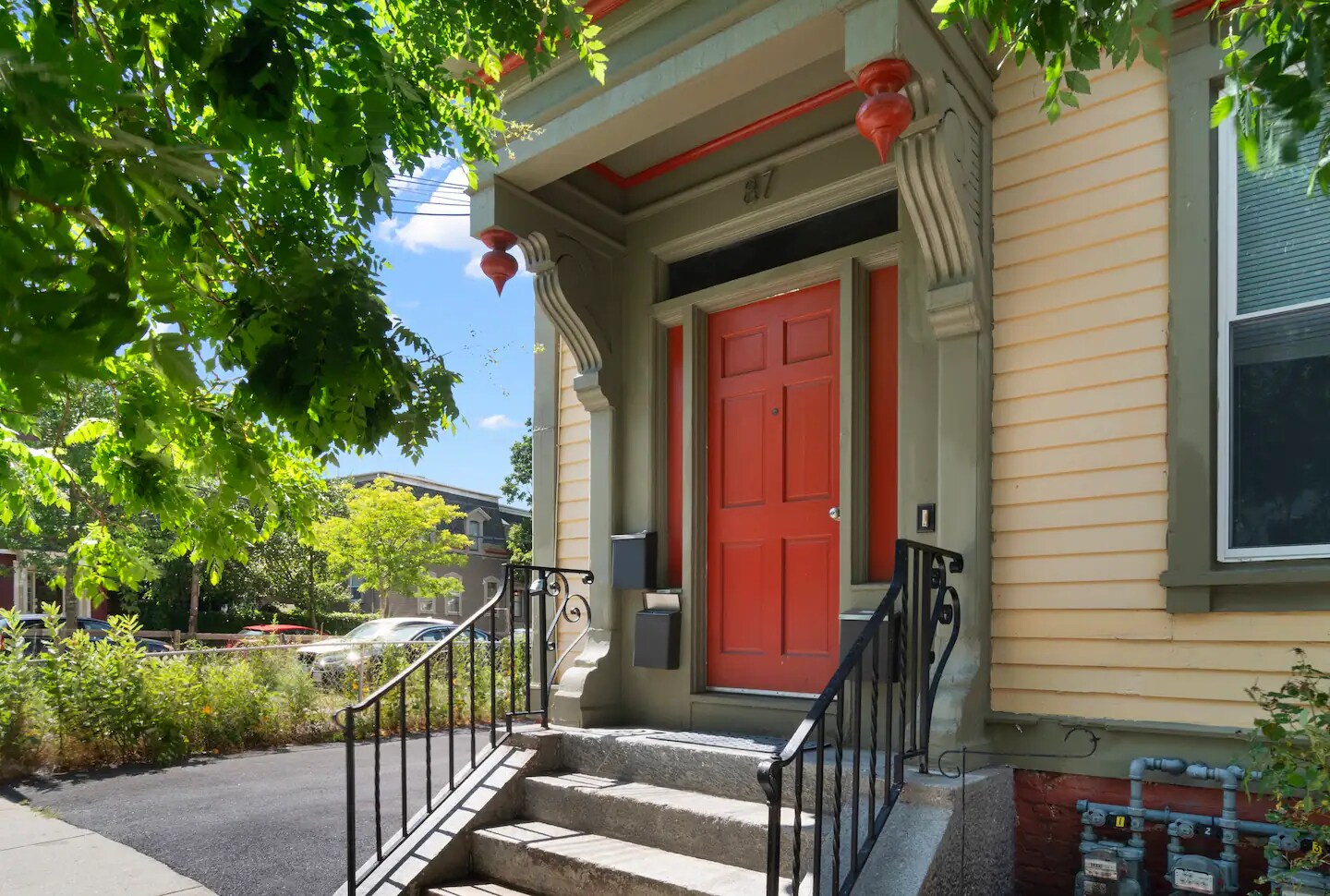 Building Photo - 87 Vernon St