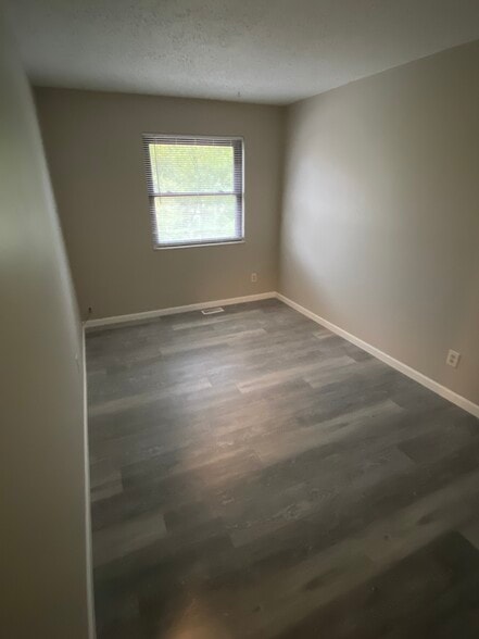 Bedroom 3 - 613 Rosetta Dr