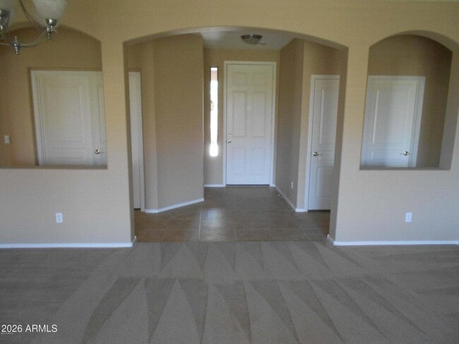 Building Photo - 1629 E Prickly Pear Pl