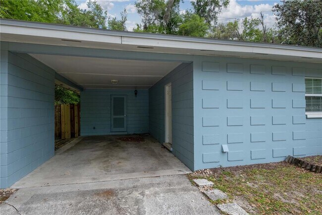 Building Photo - 729 NW 34th St