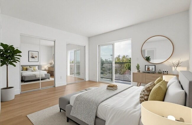 Building Photo - RECENTLY REMODELED TOWNHOME | 4 BED 4 BATH | GARAGE