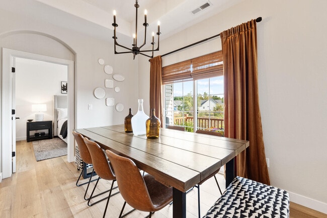 Building Photo - 1820 Horseshoe Ln