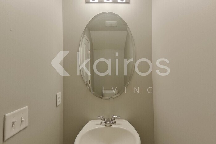 Building Photo - 259 Lake Pamona Rd