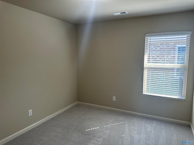 Building Photo - 224 Sedgewick Dr