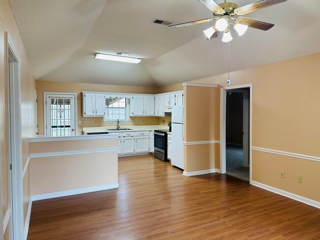 Building Photo - 119 Pennsylvania Ave