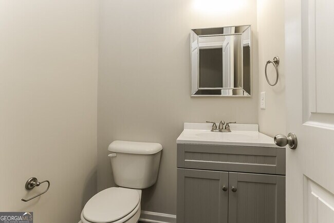Building Photo - 118 Mineral Springs Ln