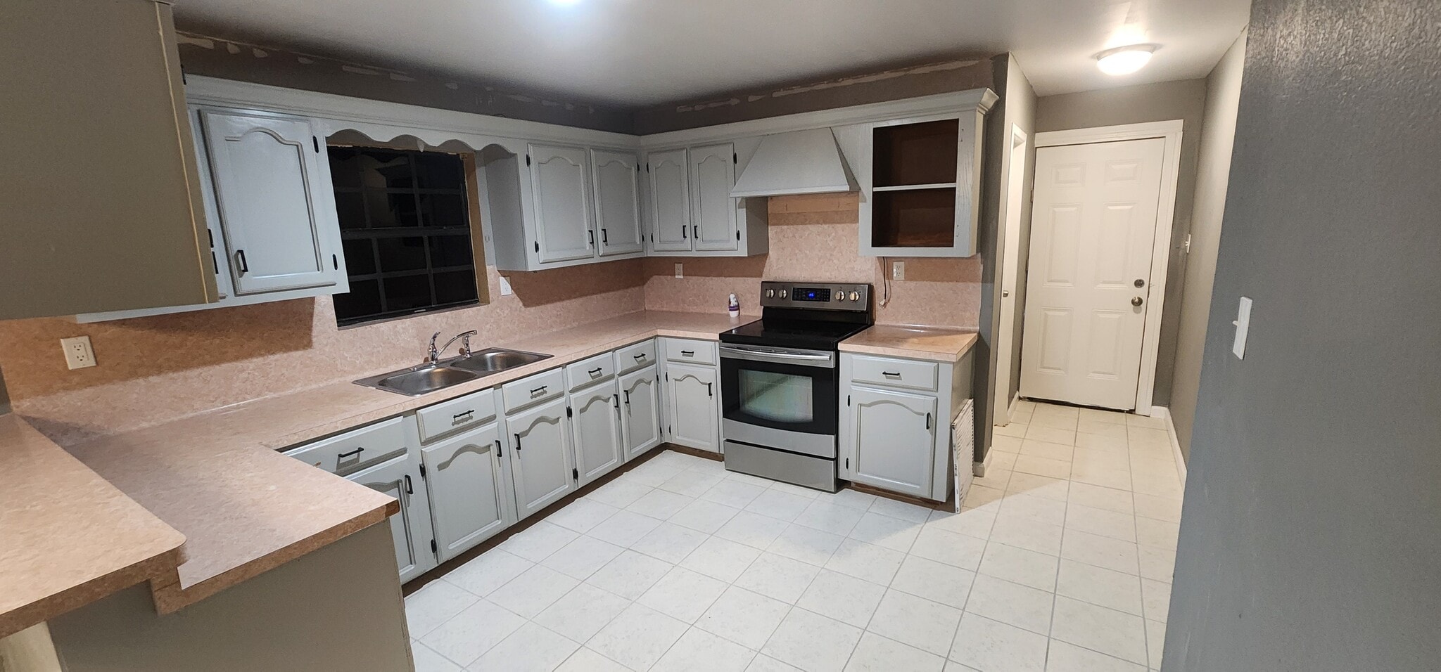 Building Photo - 1328 Andrews St