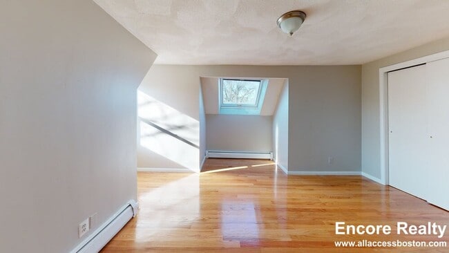 Building Photo - 27 Kelley Ct