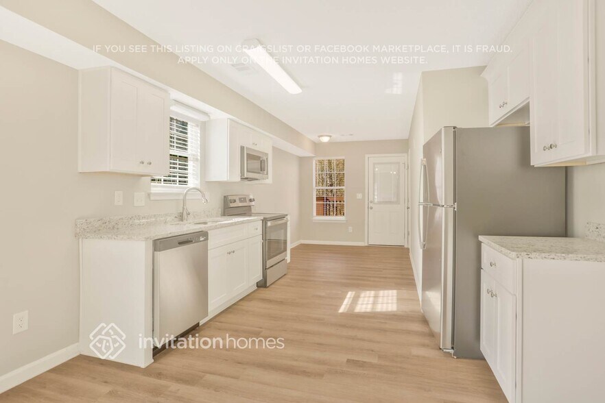 Building Photo - 1241 Waterton Trail