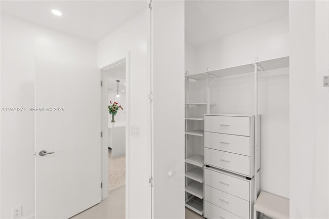 Building Photo - 6030 SW 109th Ct