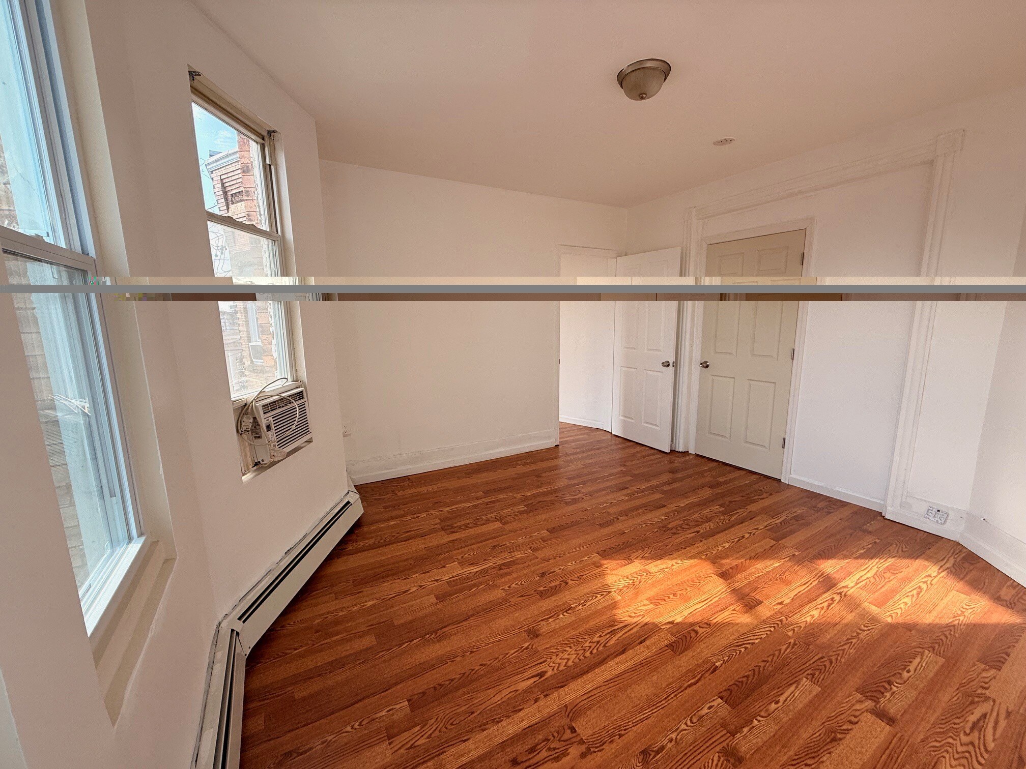 Building Photo - 35 W 47th St